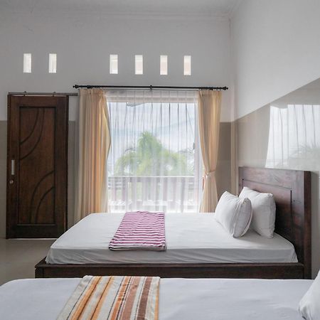 Rommeo Inn Lovina Mitra Reddoorz Temukus Buitenkant foto